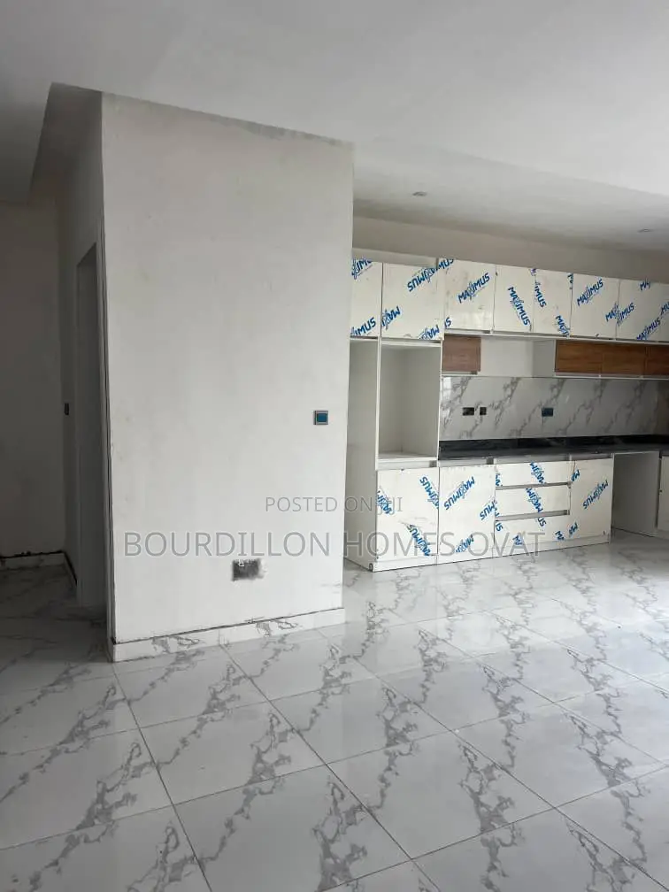 2bdrm Apartment in Ikate for sale in Ikate