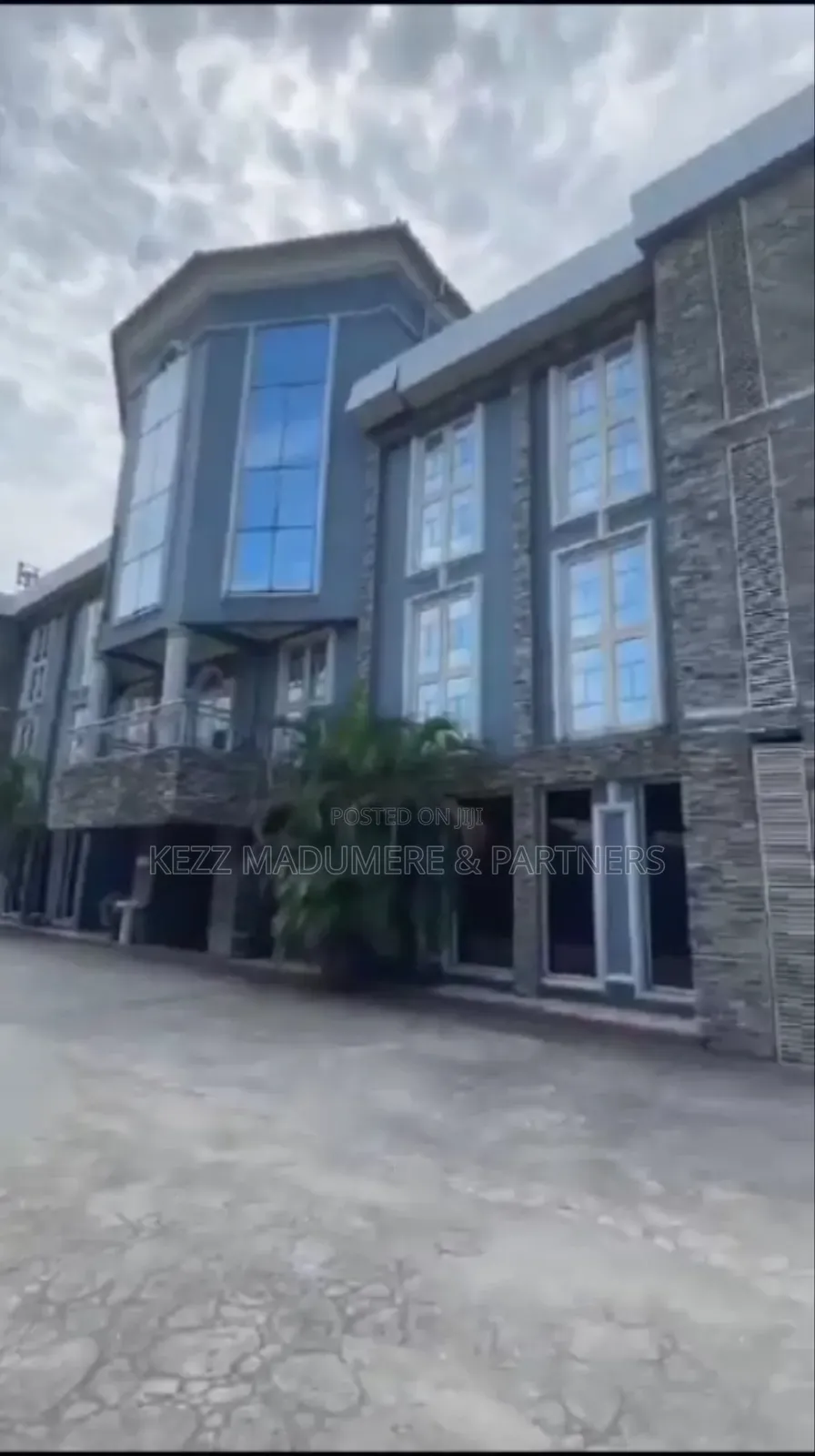 For Sale: 31 Rooms Hotel , Gra ,Ph in Port-Harcourt