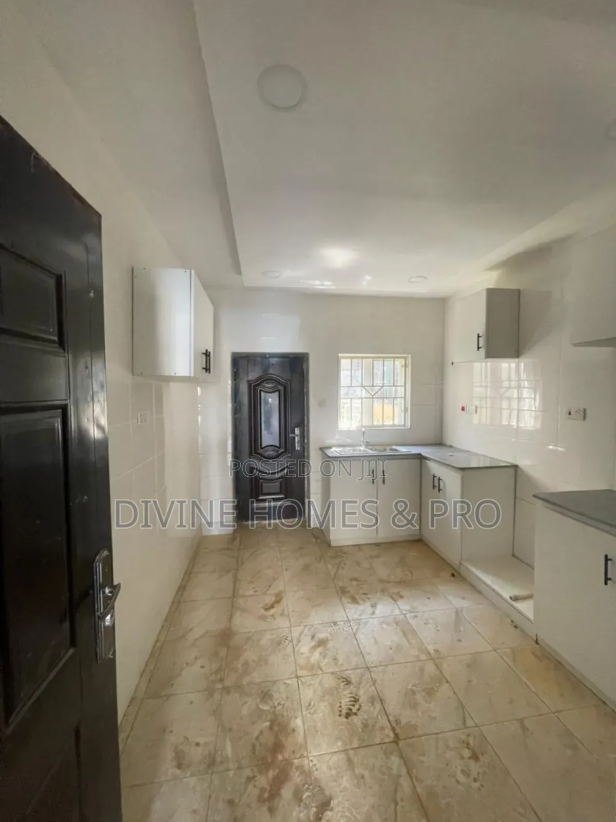 4bdrm Duplex in Life Camp for sale in Life Camp