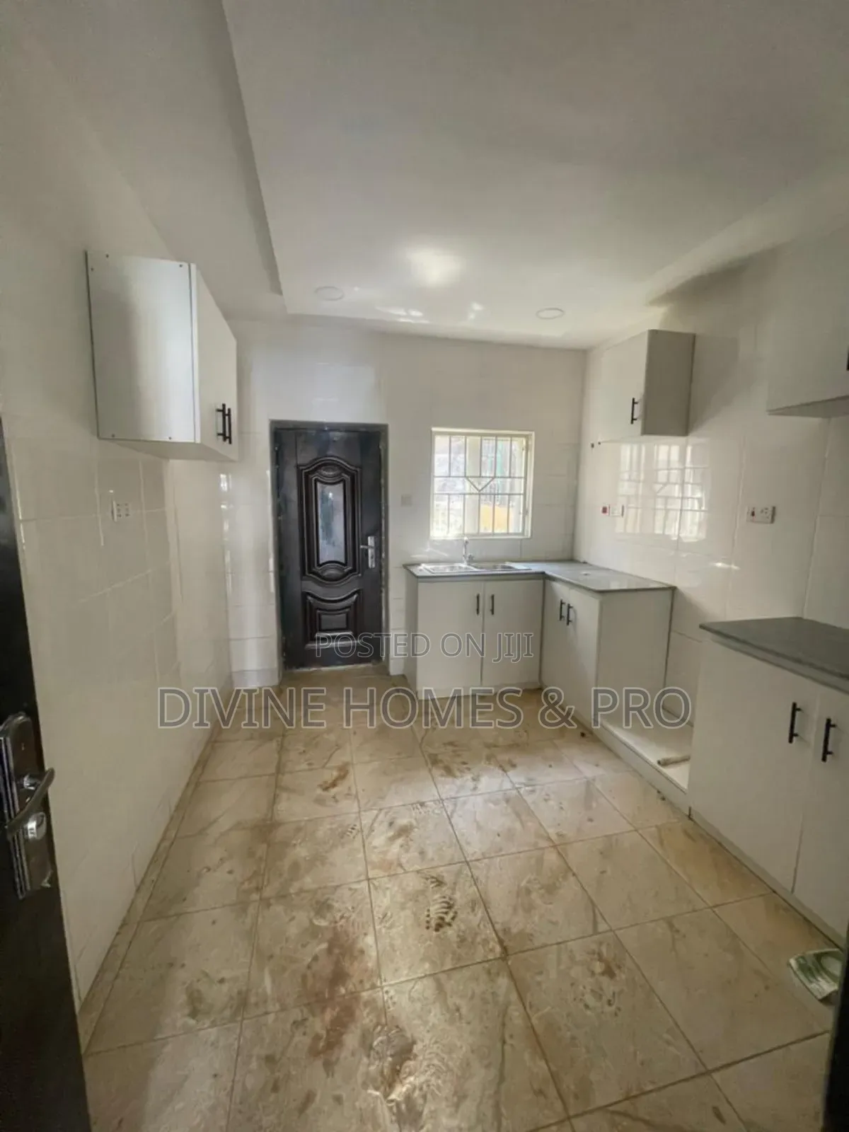 4bdrm Duplex in Life Camp for sale in Life Camp