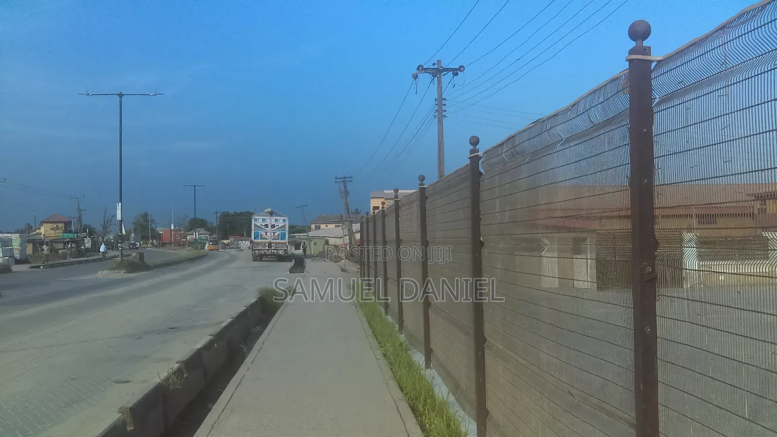 Over 900 Square Meter for Lease Facing Road in Ibeshe / Ikorodu