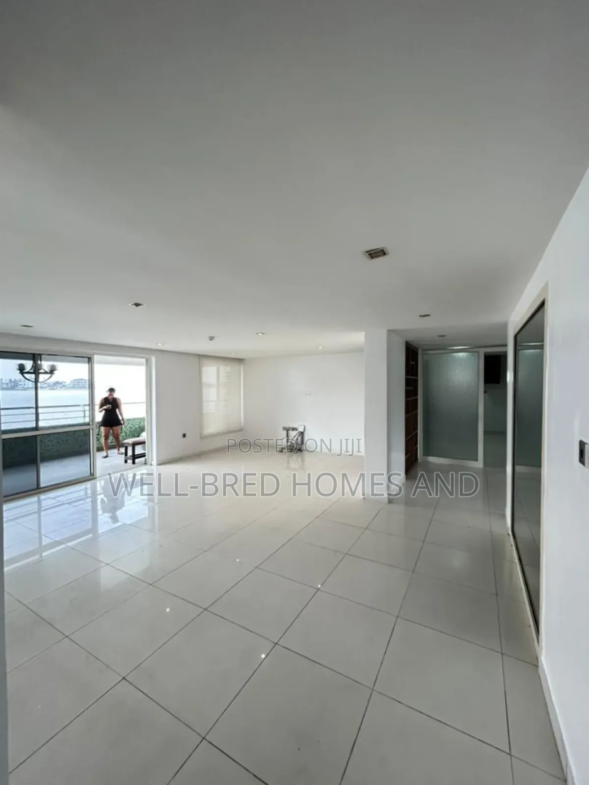 3bdrm Apartment in Estate Lekki Phase 1 for rent in Lekki Phase 1