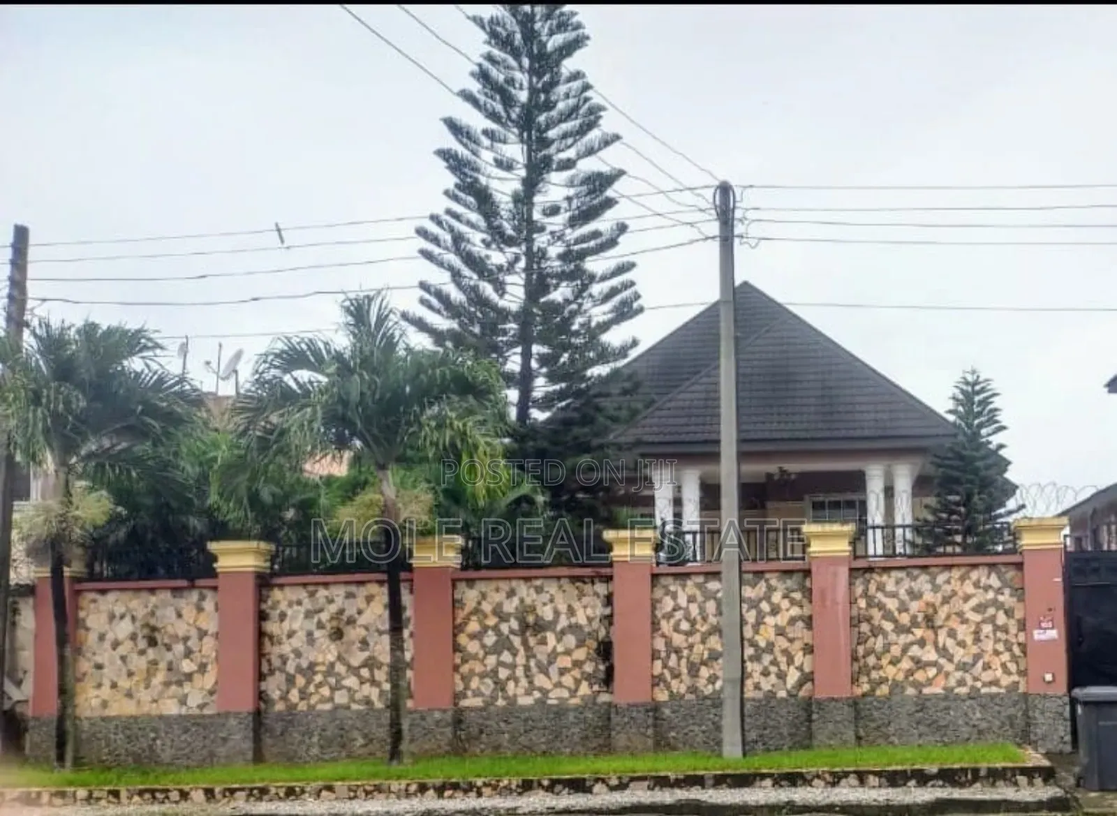 25 Acres Defunct Guiness Headquater Ikeja in Ikeja