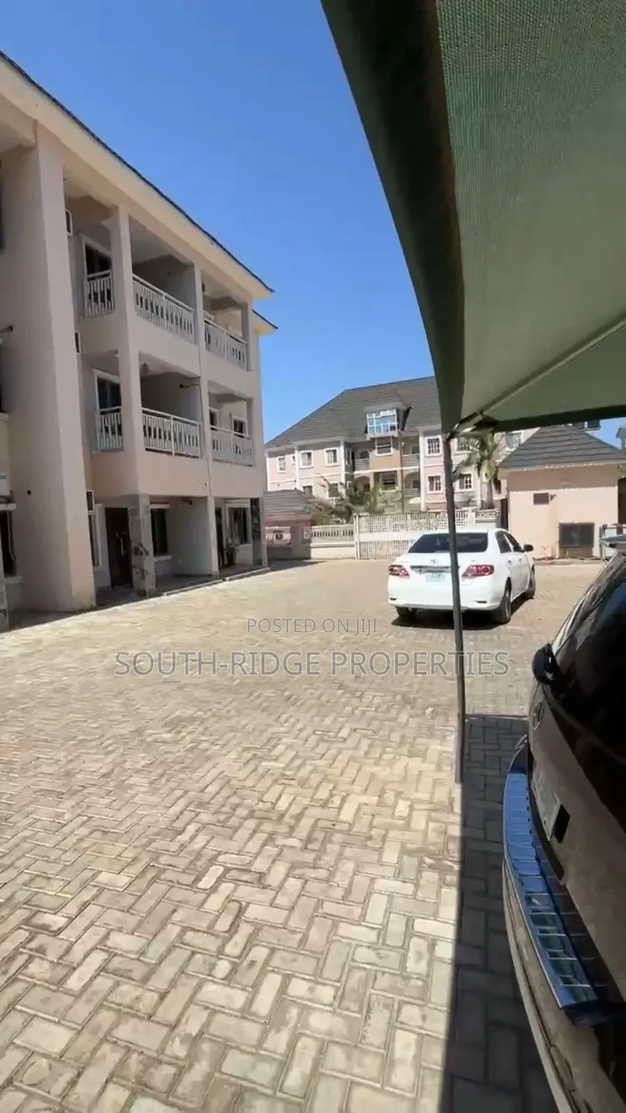 20bdrm Townhouse/Terrace in Wuye for Sale in Wuye