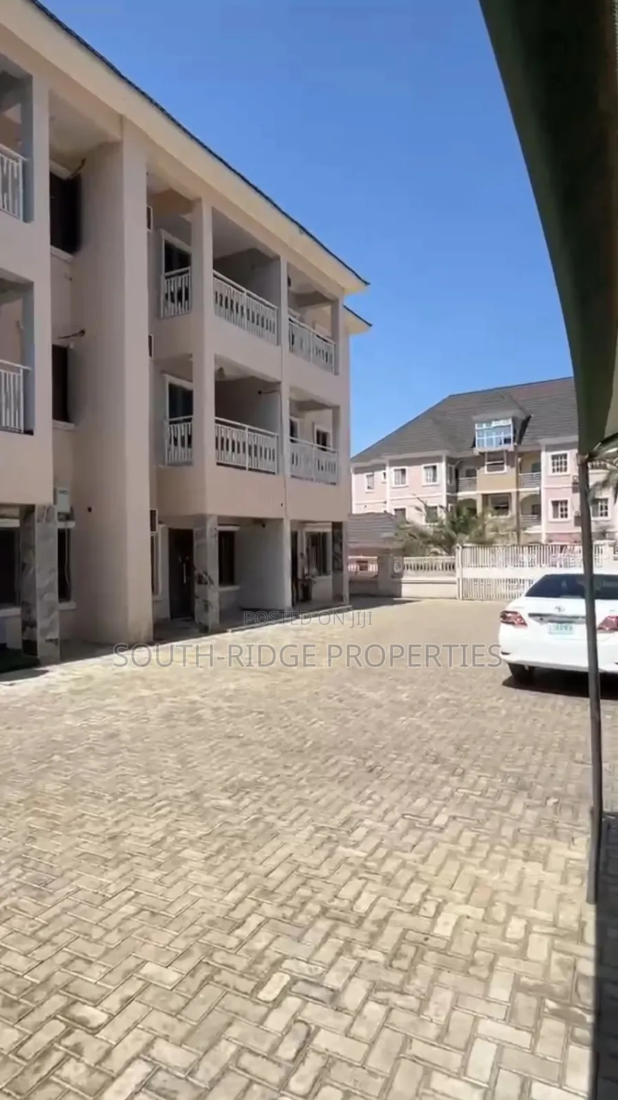 20bdrm Townhouse/Terrace in Wuye for Sale in Wuye