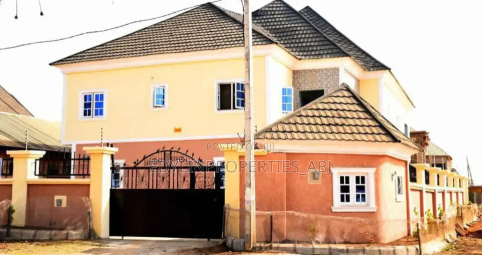 4bdrm Bungalow in Sabon Lugbe for sale in Sabon Lugbe