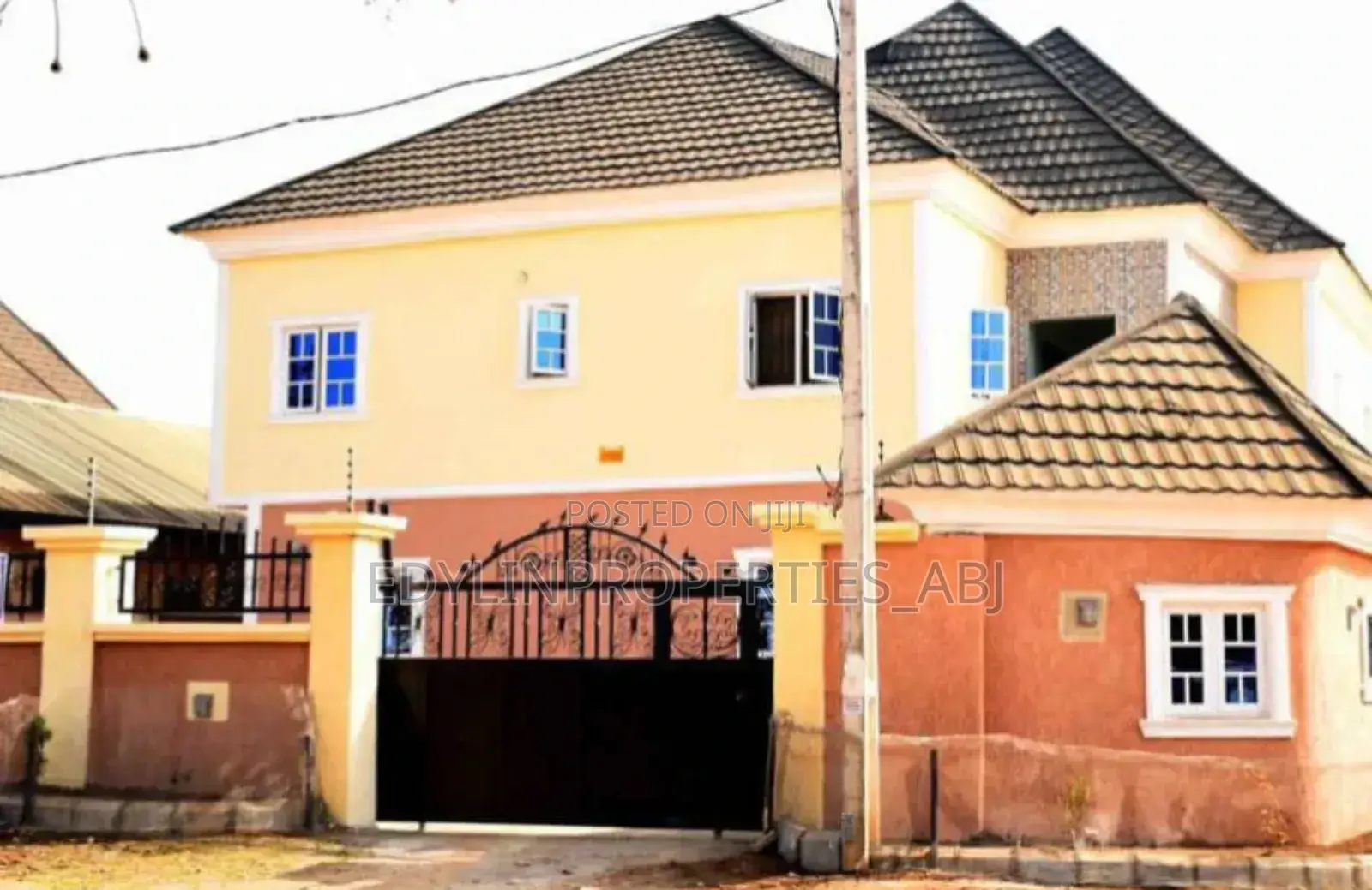 4bdrm Bungalow in Sabon Lugbe for sale in Sabon Lugbe