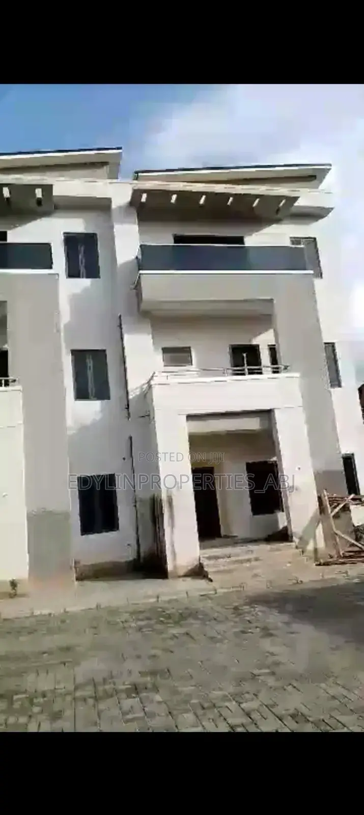 5bdrm Duplex in Durumi for sale in Durumi