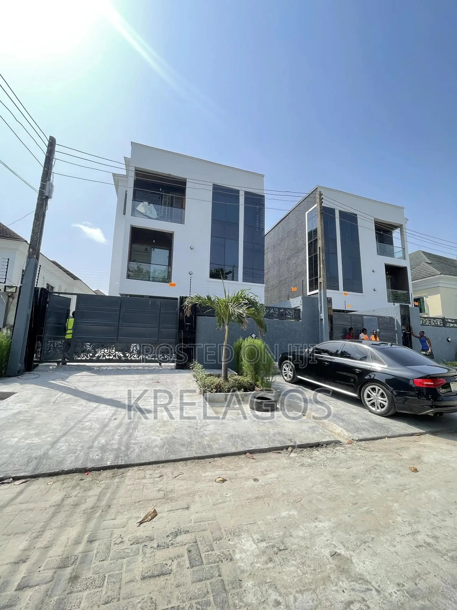 5bdrm Duplex In Lekki Phase 1 For Sale in Lekki Phase 1