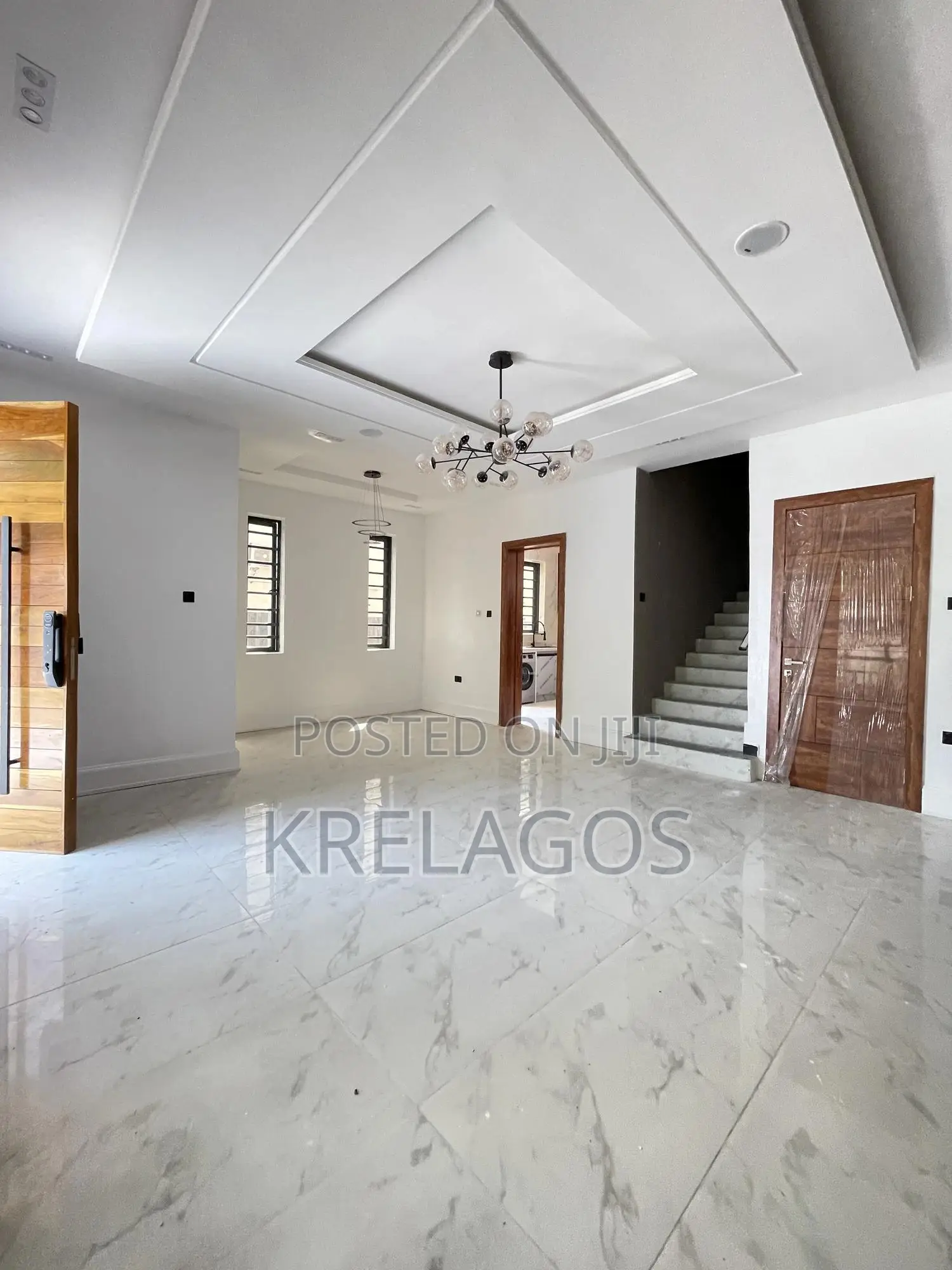5bdrm Duplex In Lekki Phase 1 For Sale in Lekki Phase 1