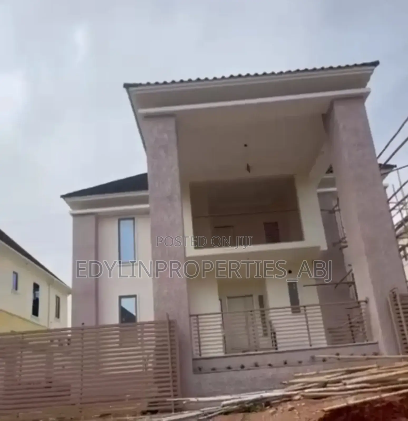 5bdrm Duplex in Katampe Extension for sale in Katampe Extension