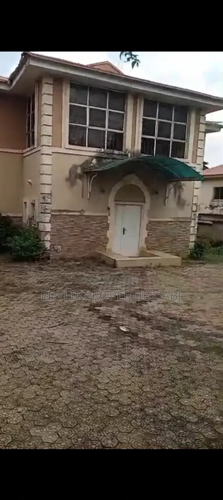 5bdrm Duplex in Gaduwa for sale in Gaduwa