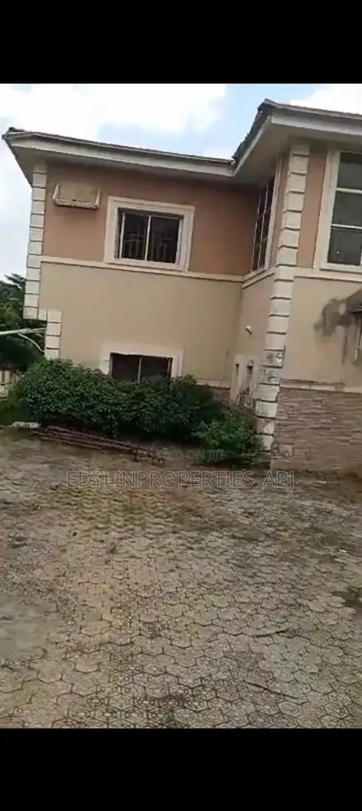 5bdrm Duplex in Gaduwa for sale in Gaduwa