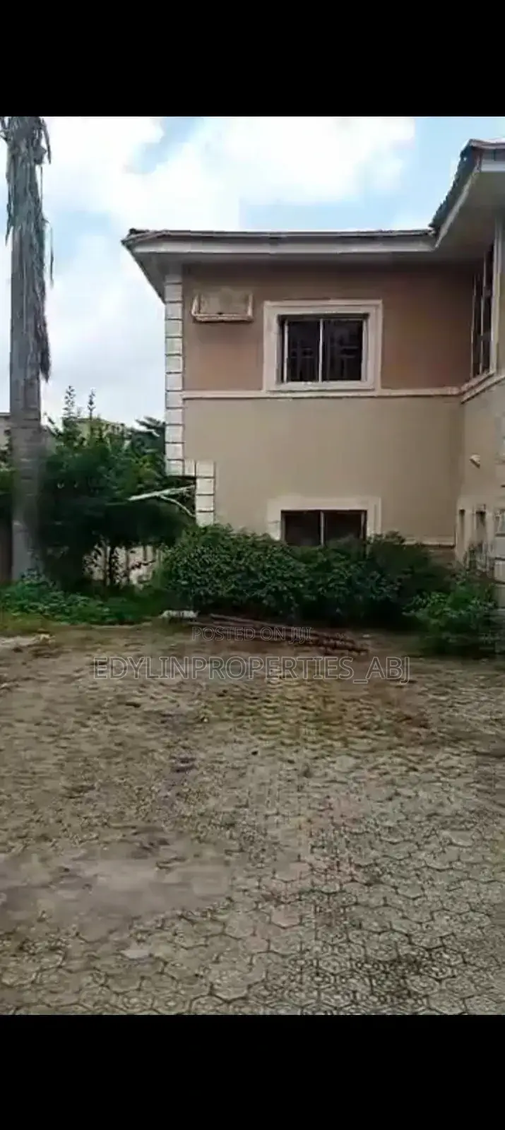 5bdrm Duplex in Gaduwa for sale in Gaduwa