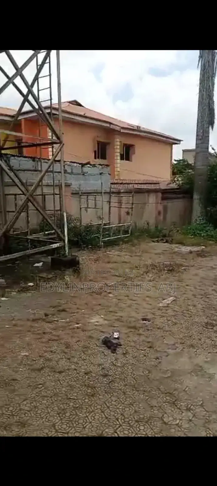 5bdrm Duplex in Gaduwa for sale in Gaduwa