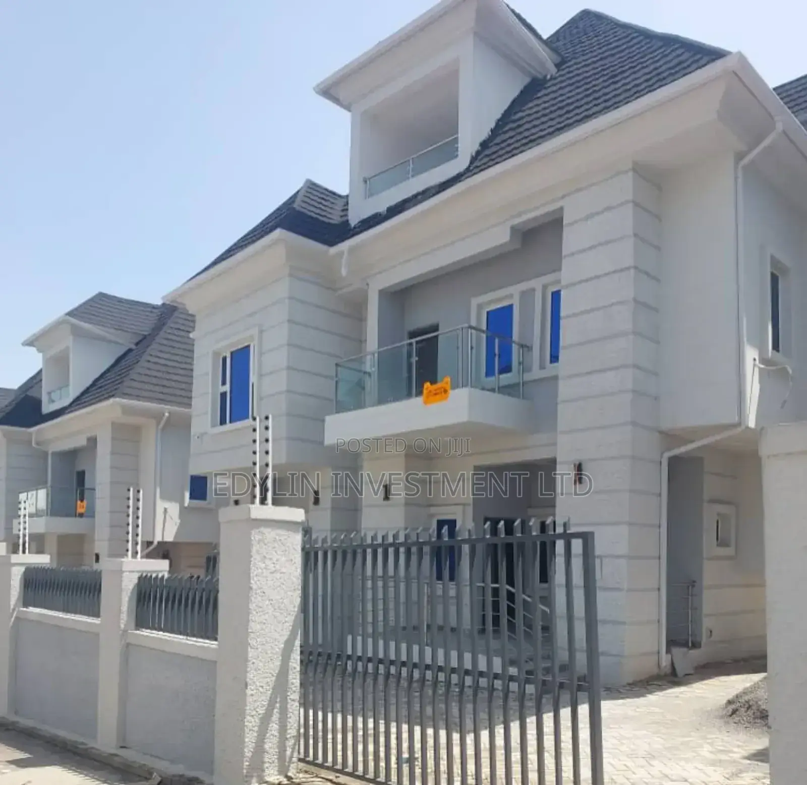 5bdrm Duplex in Inside An Estate, Guzape District for sale in Guzape District
