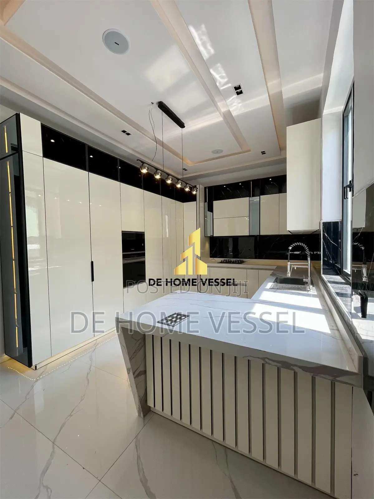 5bdrm Duplex in Ikota for sale in Ikota
