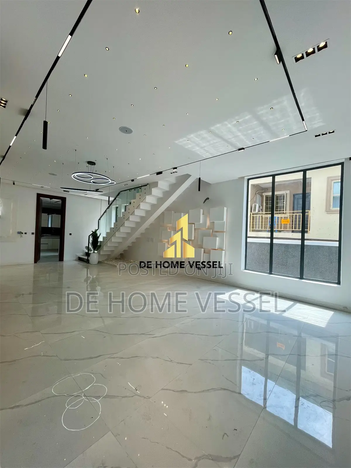 5bdrm Duplex in Ikota for sale in Ikota