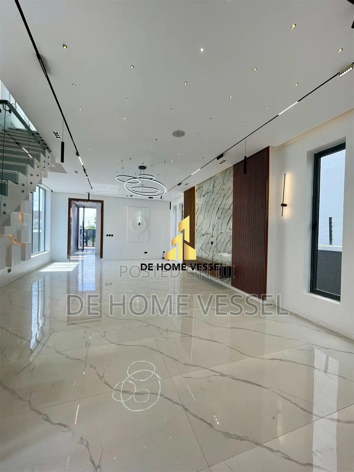 5bdrm Duplex in Ikota for sale in Ikota