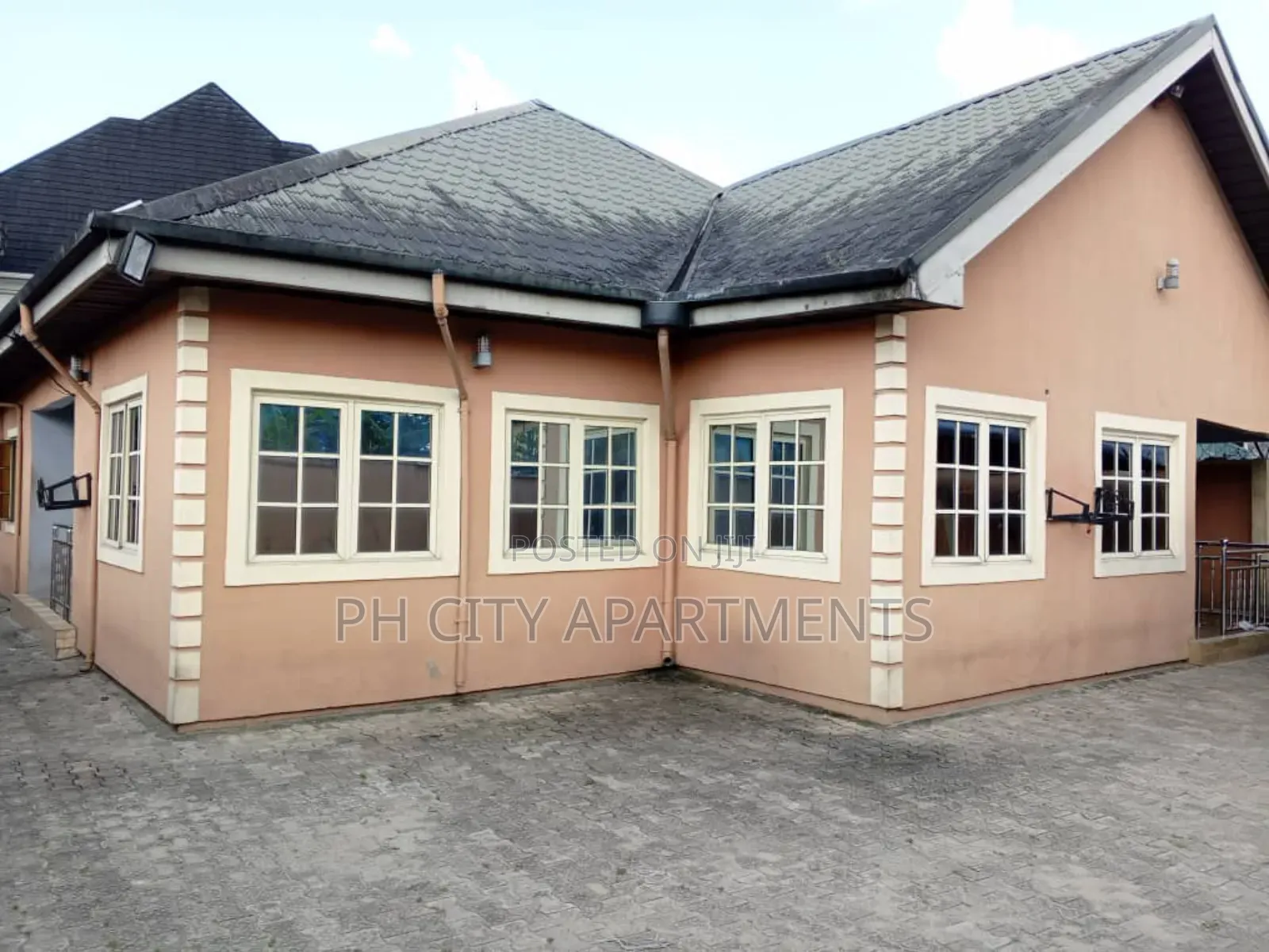 4bdrm Bungalow in Port-Harcourt for sale in Port-Harcourt