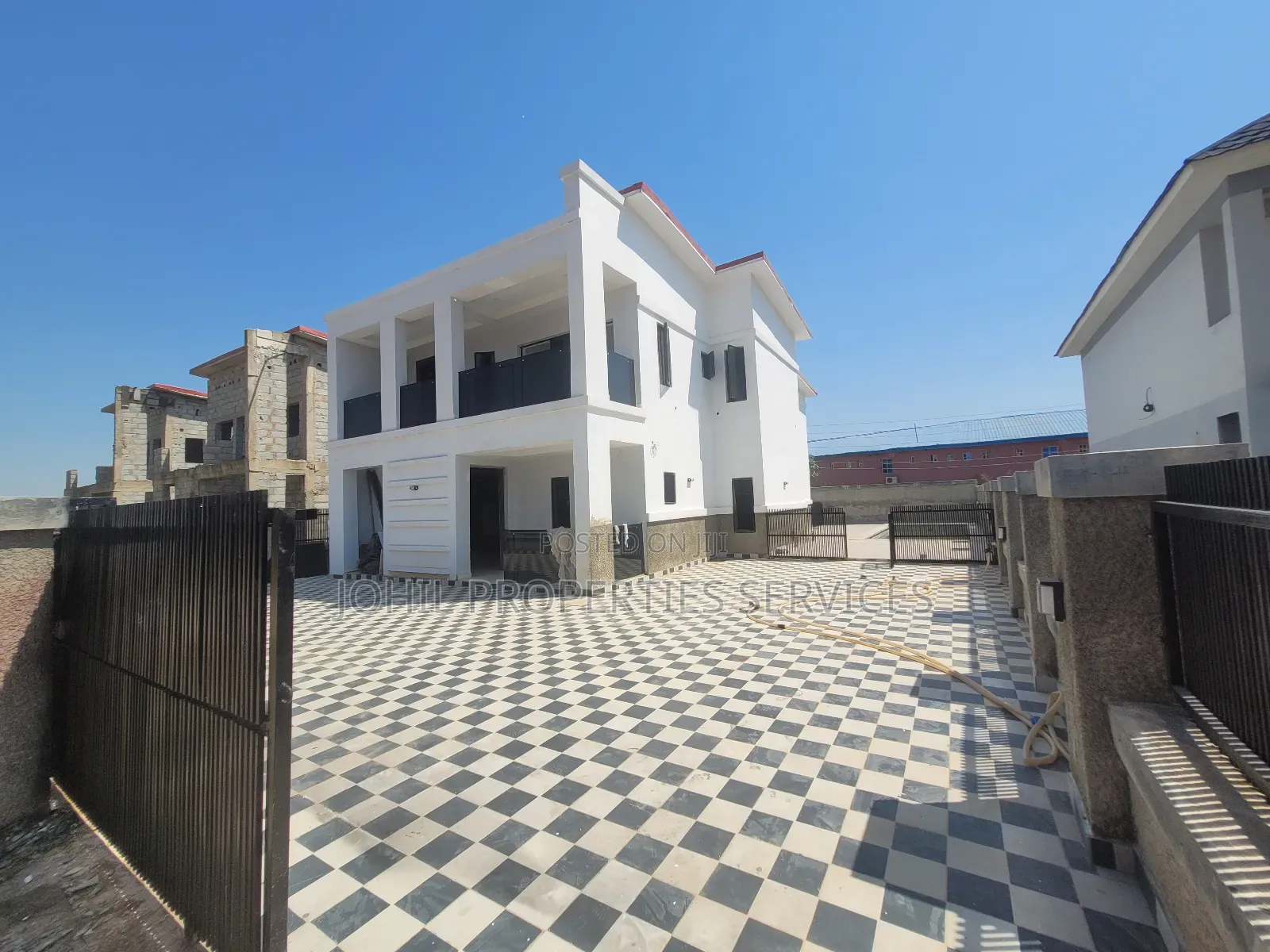 5bdrm Duplex in Citec Estate, Mbora for sale in Mbora