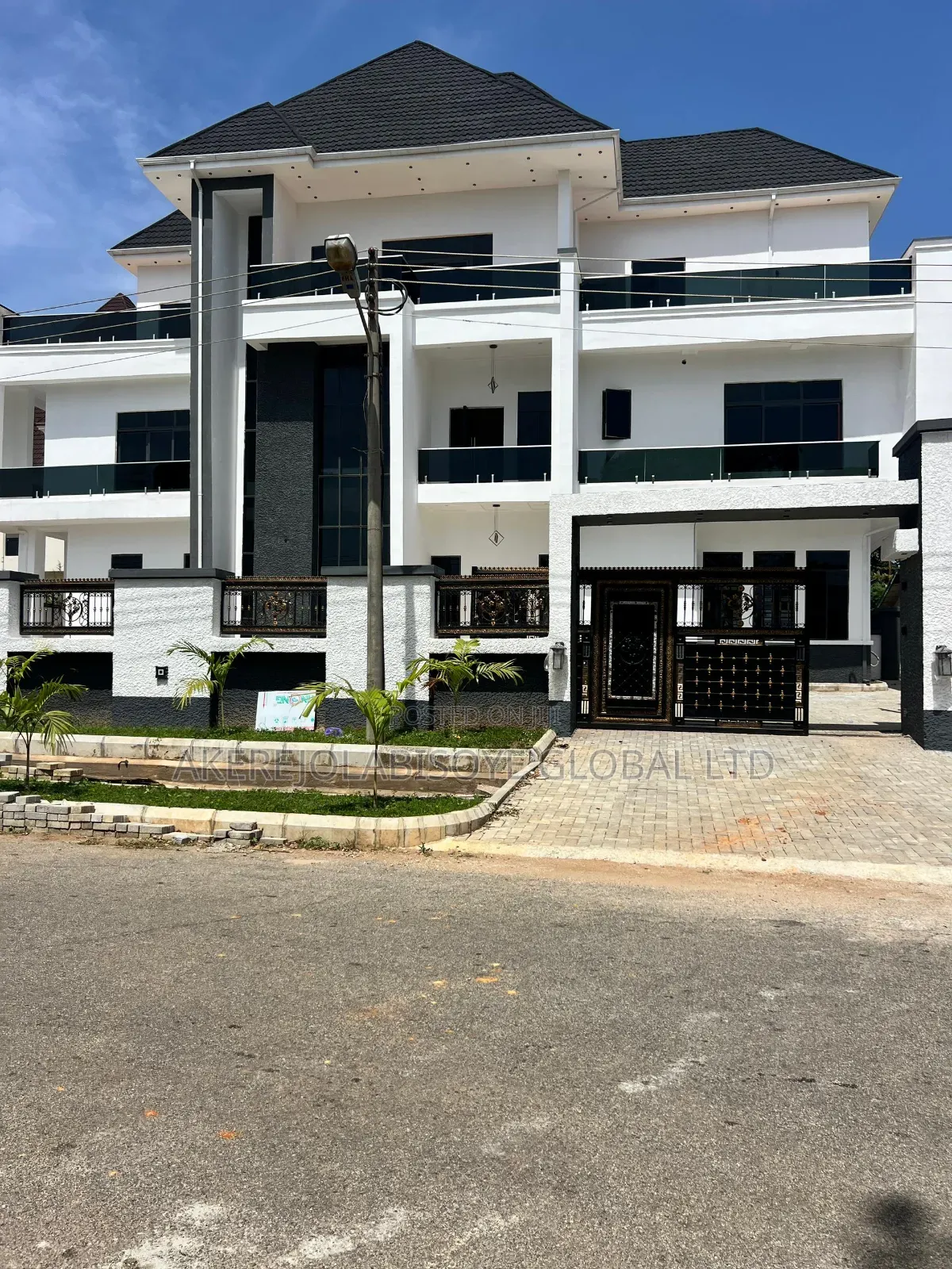 7bdrm Duplex in Gwarinpa Main for sale in Gwarinpa