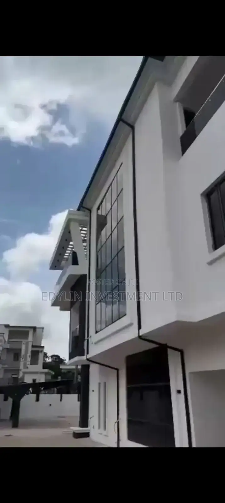 5bdrm Duplex in Inside An Estate, Guzape District for sale in Guzape District