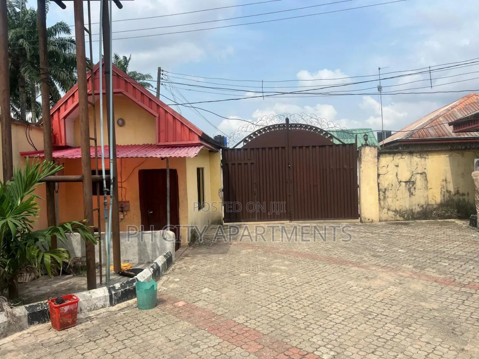 2bdrm Block of Flats in Obio-Akpor for sale in Obio-Akpor