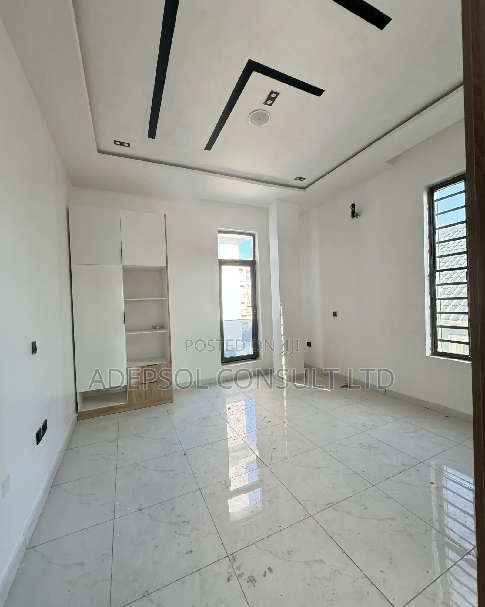 2bdrm Apartment in Kusenla Ikate for sale in Ikate-Elegushi