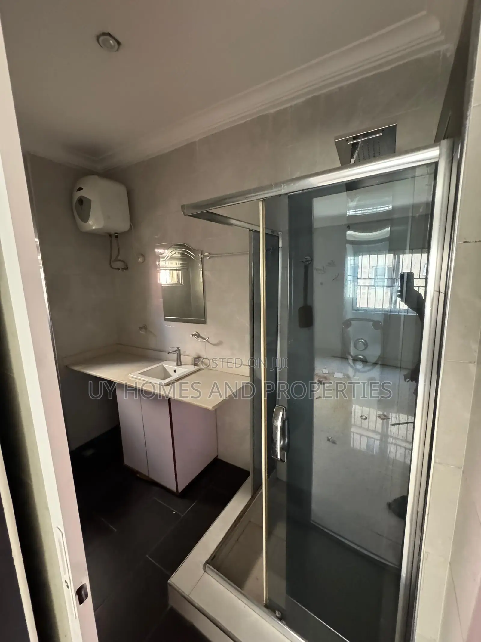 3bdrm Block of Flats in Rivtaf Golf Estate, Port-Harcourt for sale in Port-Harcourt