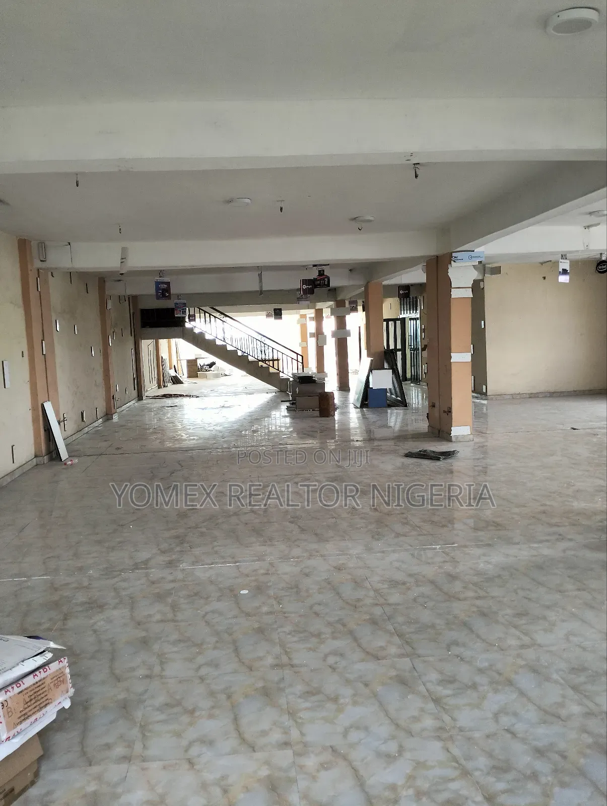 Commercial Property for Rent in Lakowe