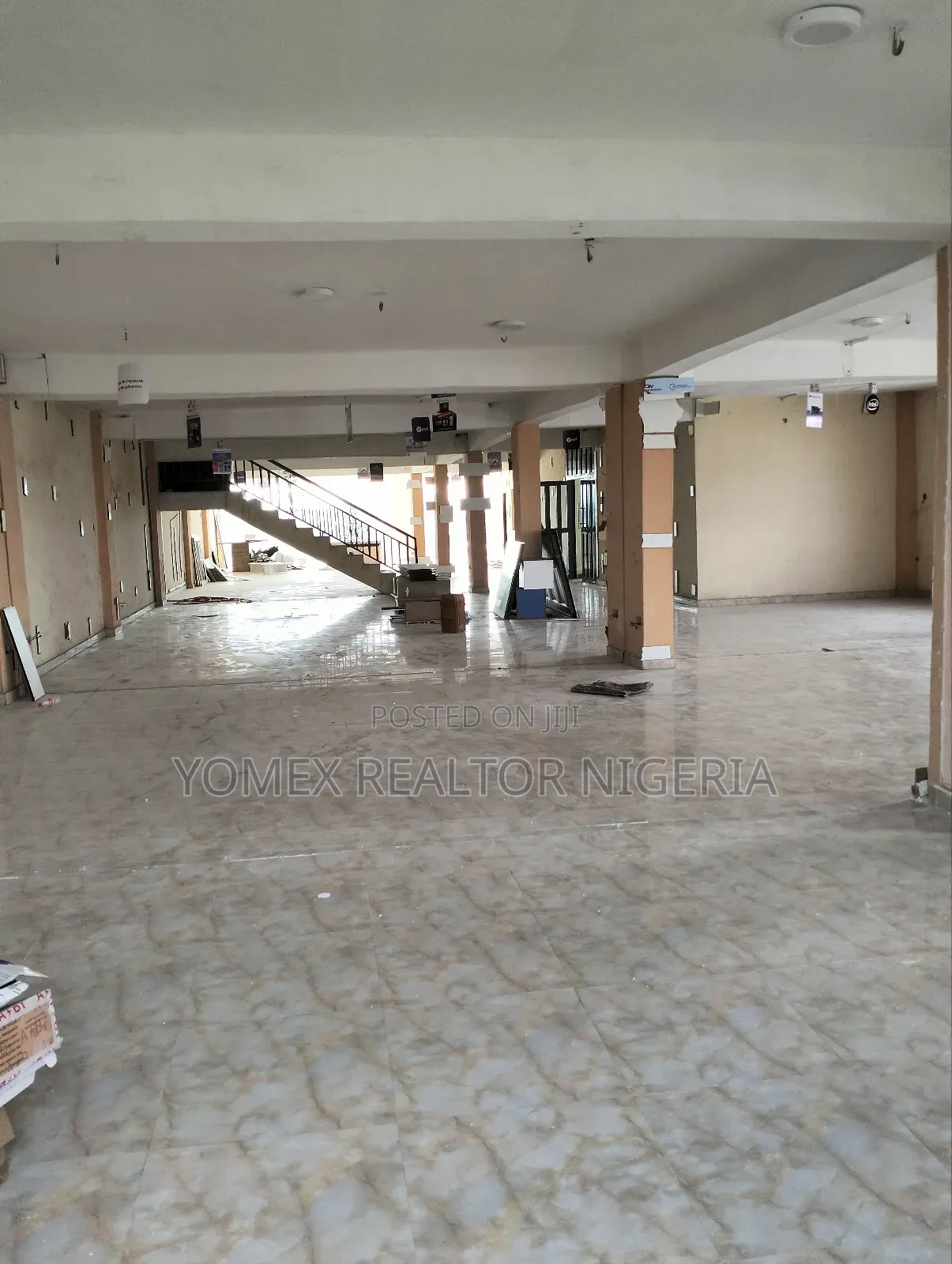 Commercial Property for Rent in Lakowe