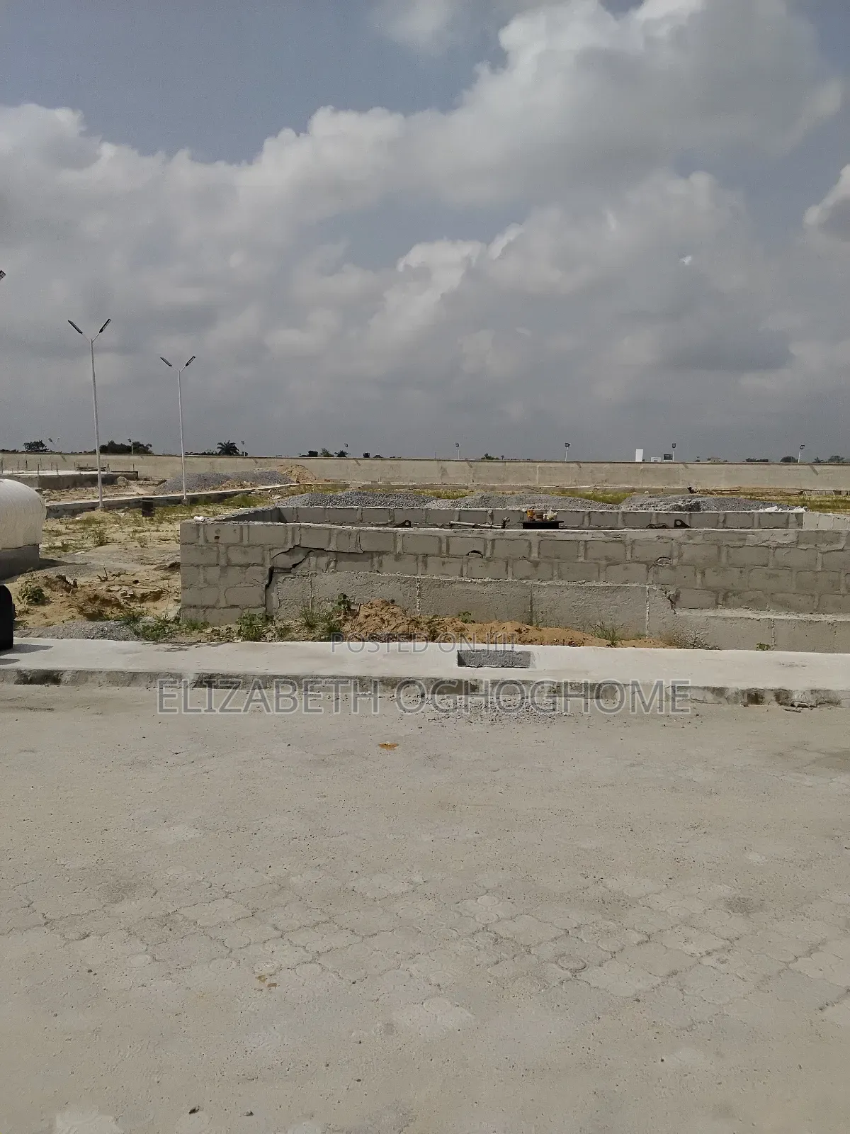 Buy and Build Land Along Lekki-Epe Expressway in Off Lekki-Epe Expressway