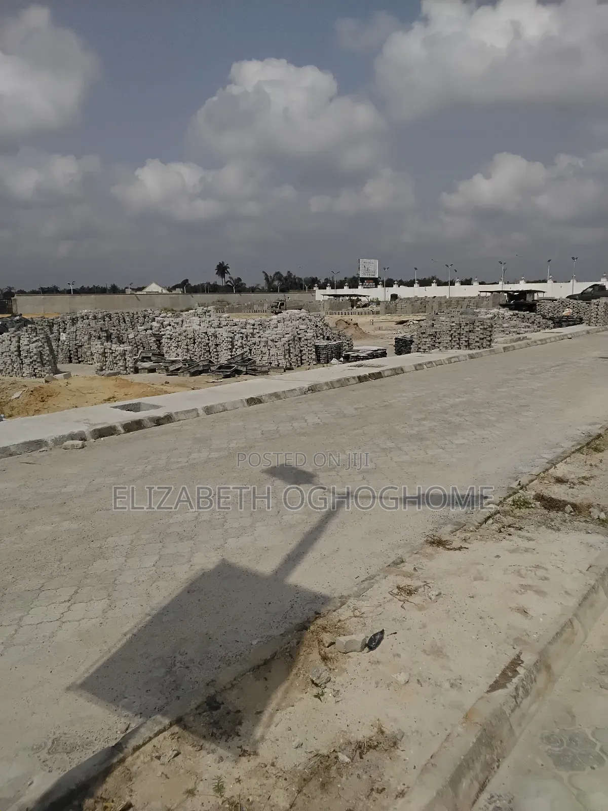 Buy and Build Land Along Lekki-Epe Expressway in Off Lekki-Epe Expressway