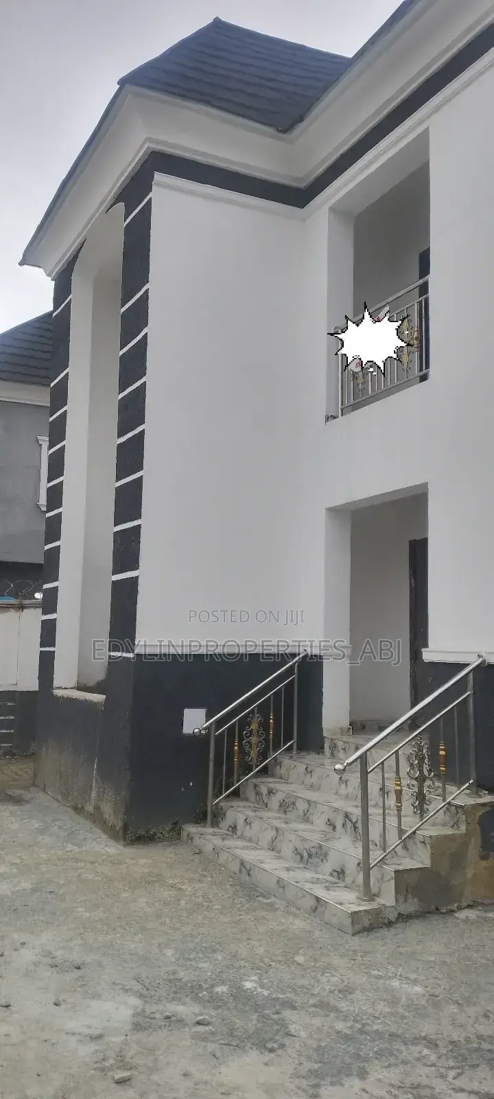 5bdrm Duplex in Apo Resettlement for sale in Apo Resettlement