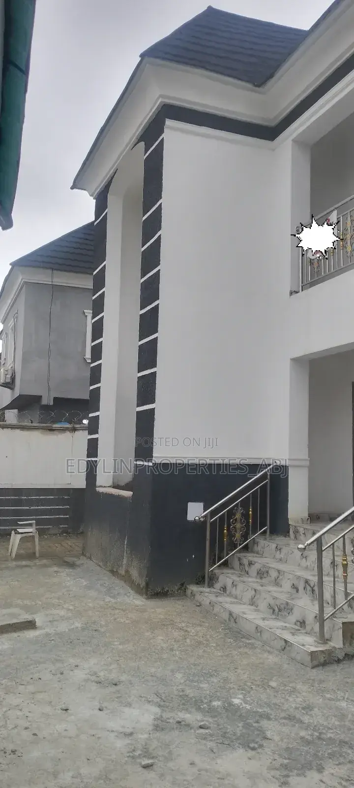 5bdrm Duplex in Apo Resettlement for sale in Apo Resettlement