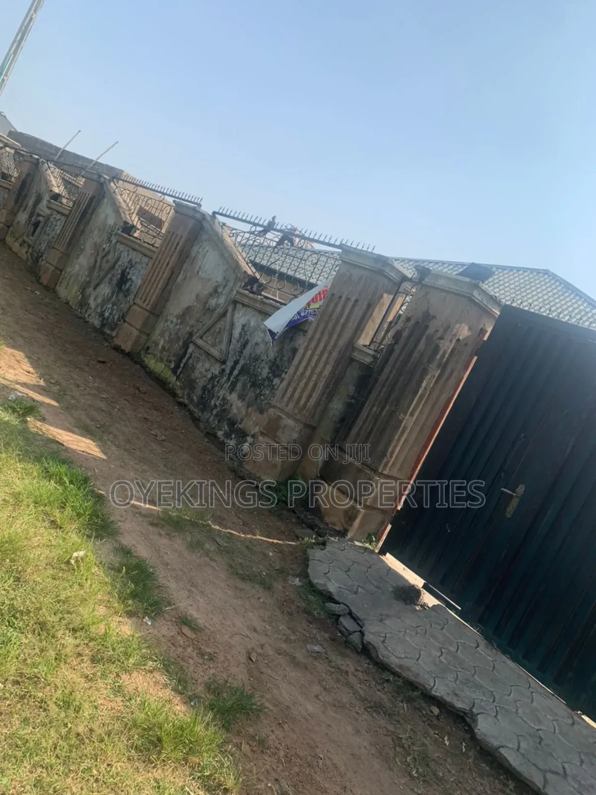 6bdrm Block of Flats in Jiboye, Akala Express for sale in Akala Express