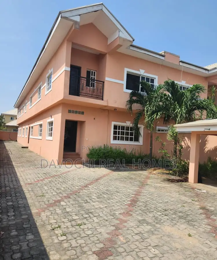 Furnished 5bdrm House in VGC / Ajah for rent in VGC / Ajah