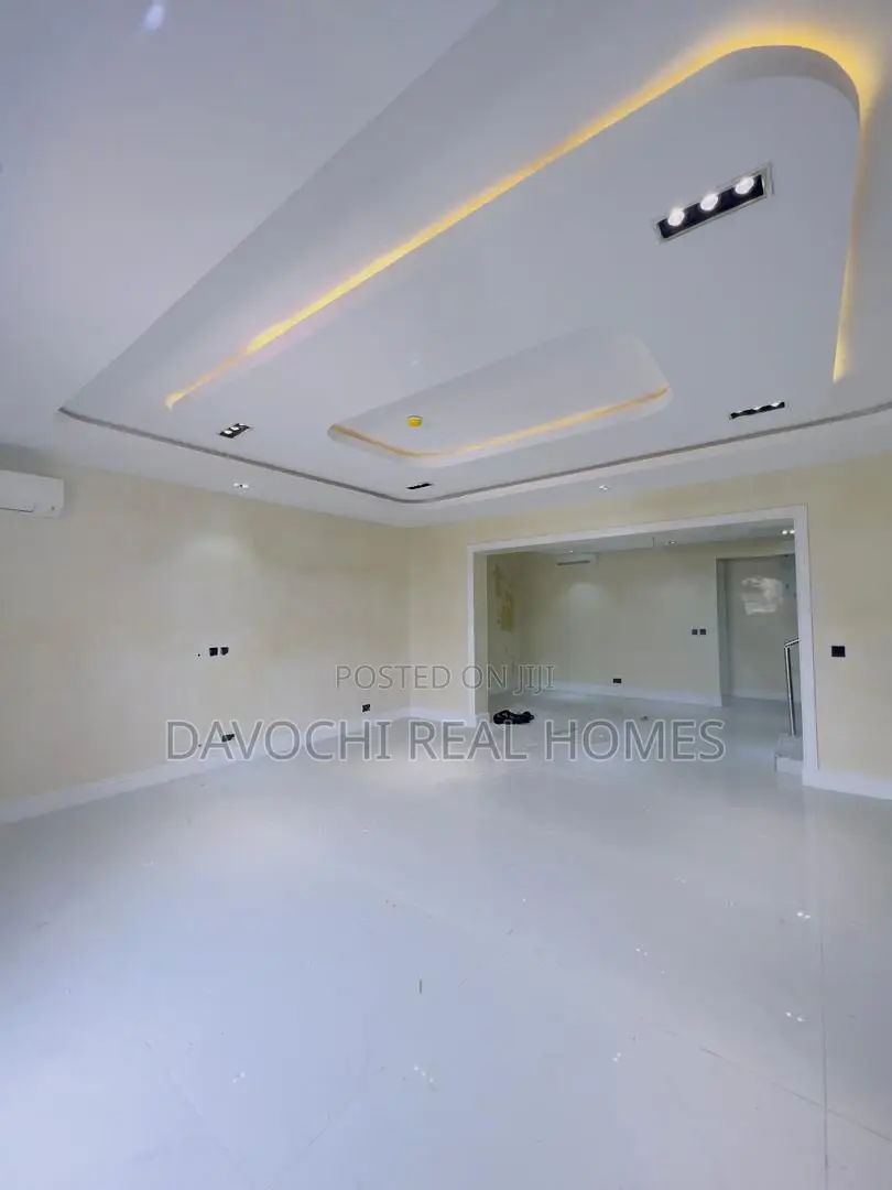 Furnished 4bdrm Maisonette in Parkview Estate for sale in Parkview Estate