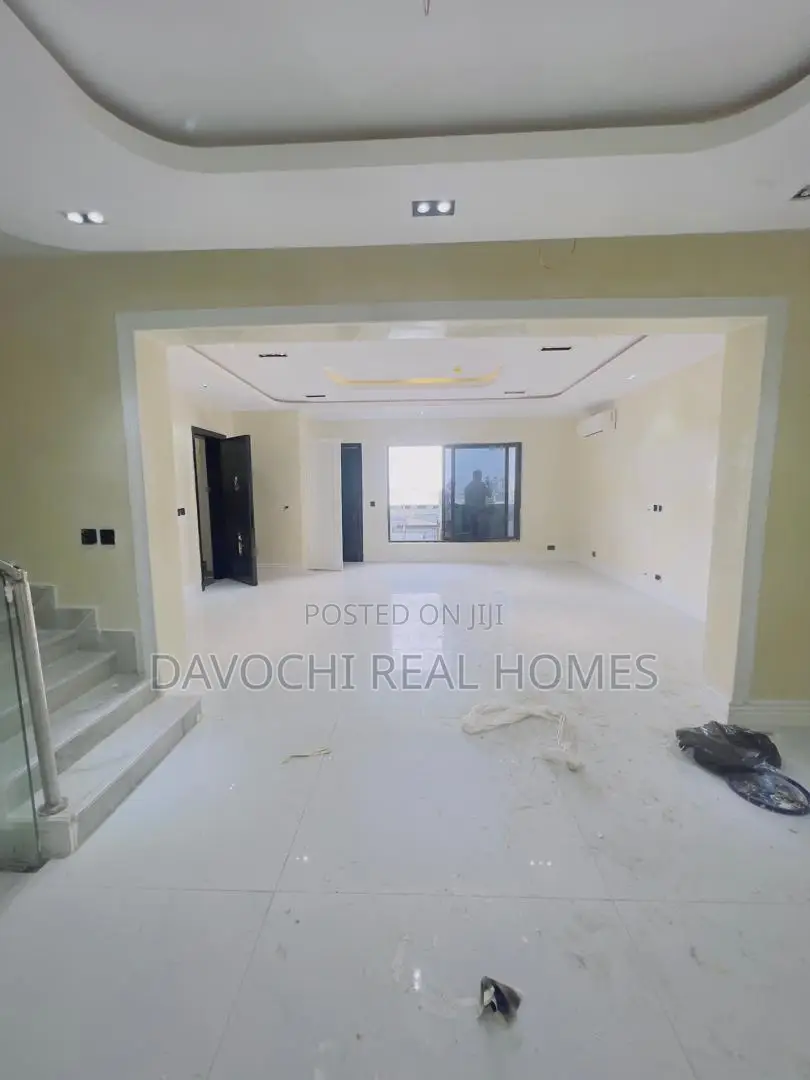 Furnished 4bdrm Maisonette in Parkview Estate for sale in Parkview Estate
