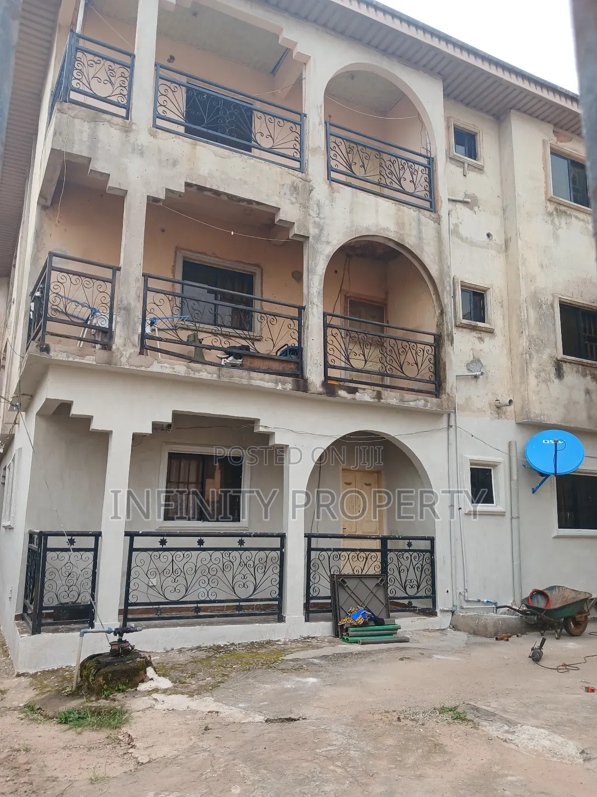 2bdrm Block of Flats in Benin City for sale in Benin City