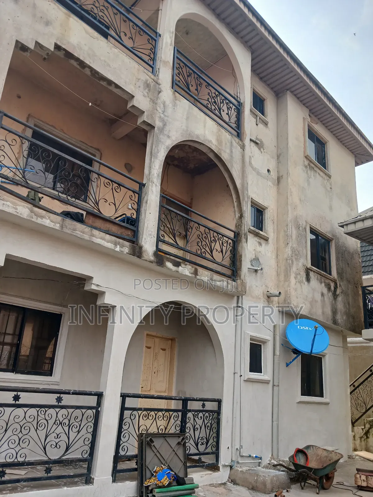 2bdrm Block of Flats in Benin City for sale in Benin City