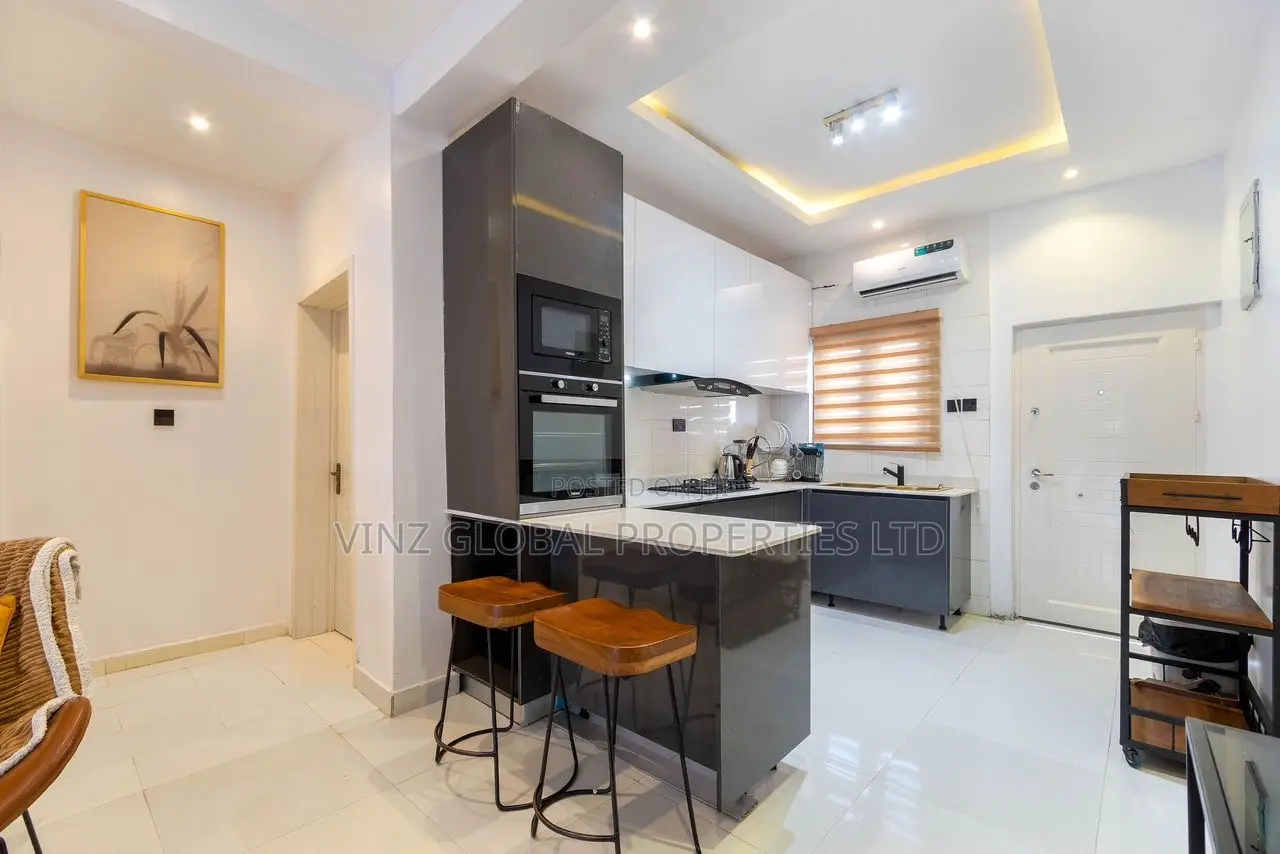 Luxury 2 Bedroom Apartment With Swimming Pool in Lekki