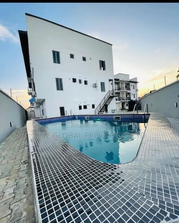Luxury 2 Bedroom Apartment With Swimming Pool in Lekki