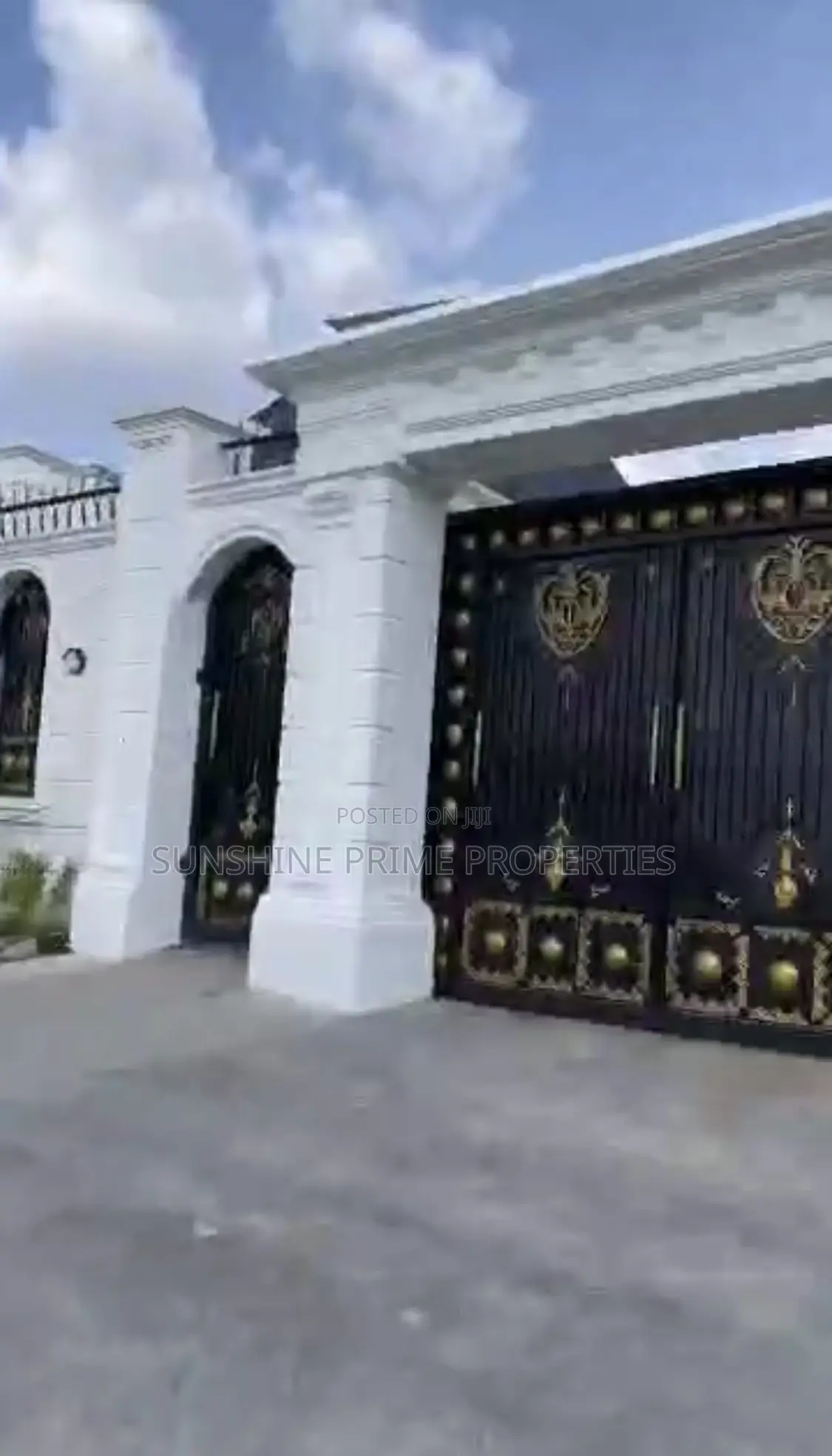 Furnished 6bdrm Mansion in Guzape for sale in Guzape District
