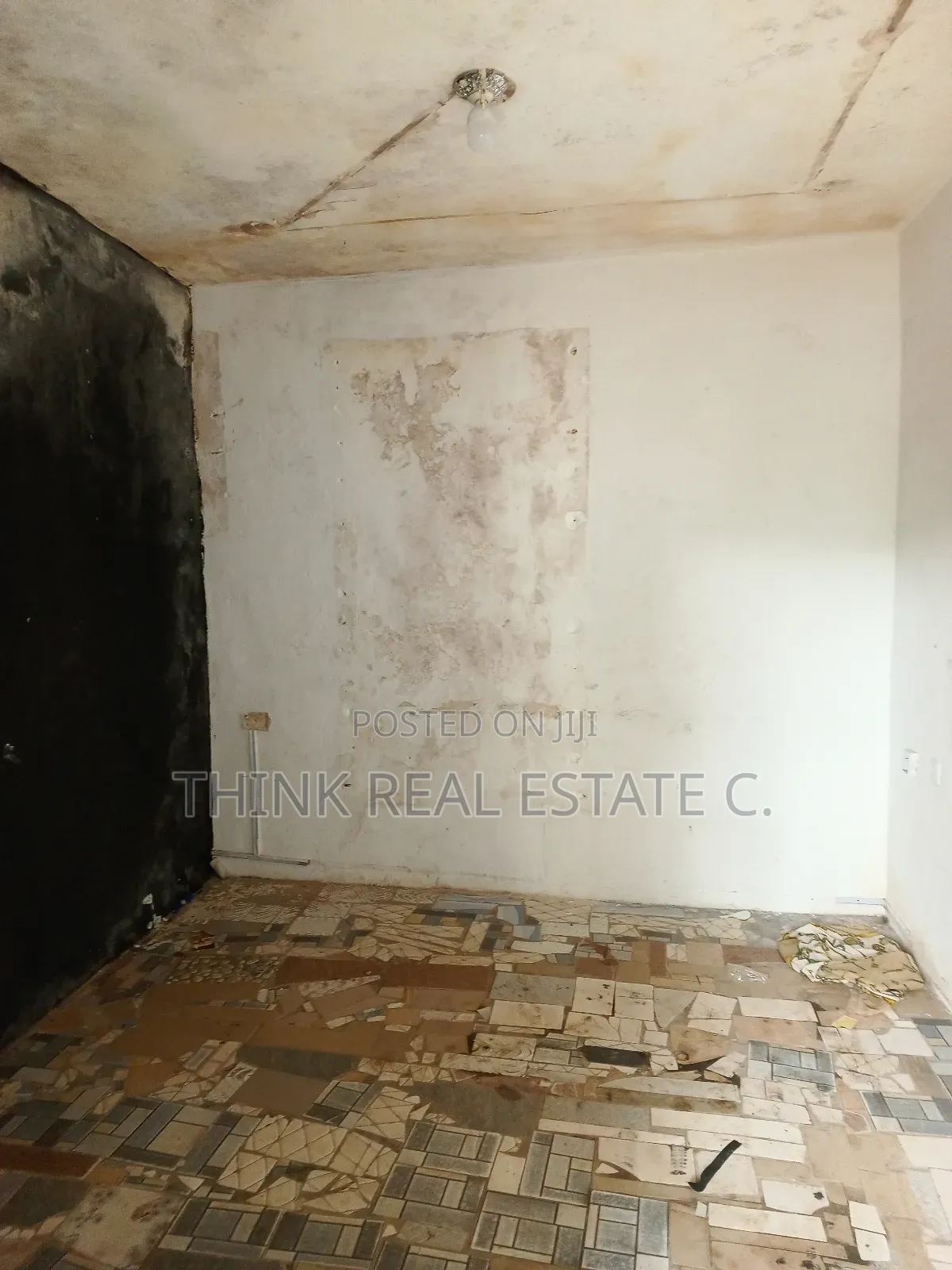 Shop at Sapele Road for Rent in Benin City
