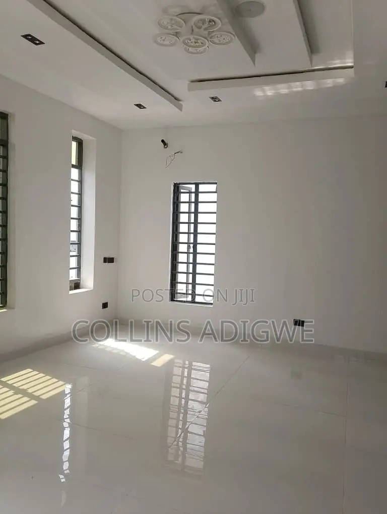5bdrm Duplex in Call To Enter Estate for sale in Ajah