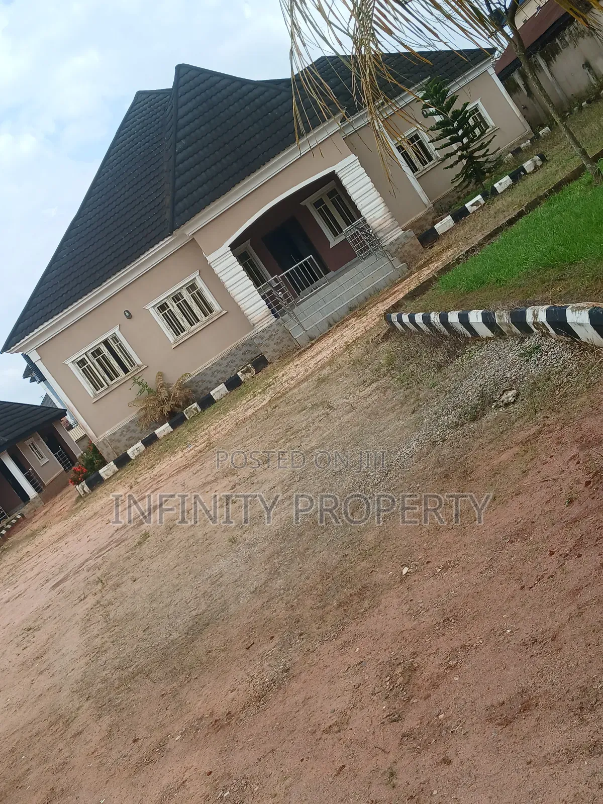 4bdrm Bungalow in Benin City for sale in Benin City