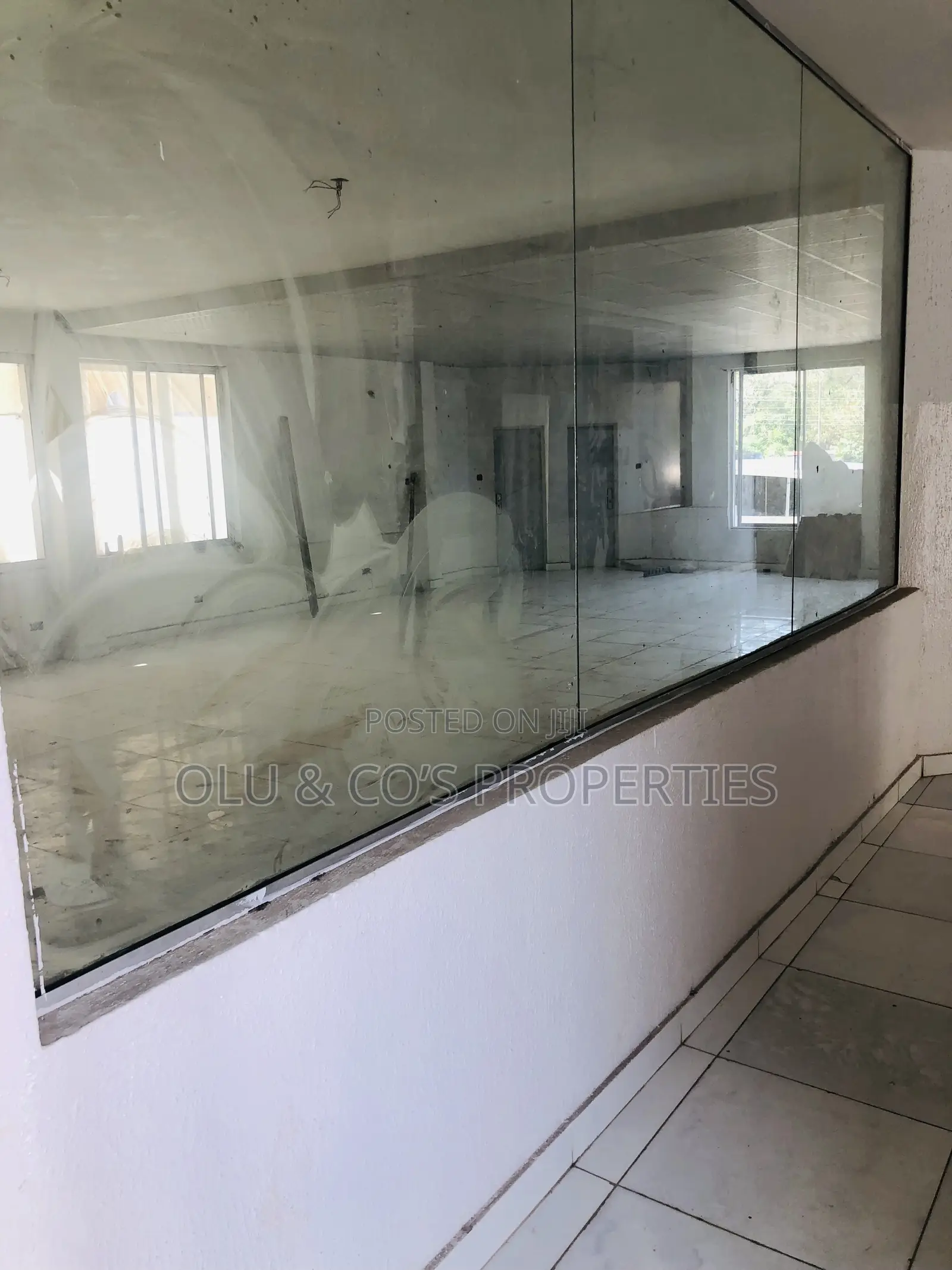 Office Space in Zone 5 / Wuse