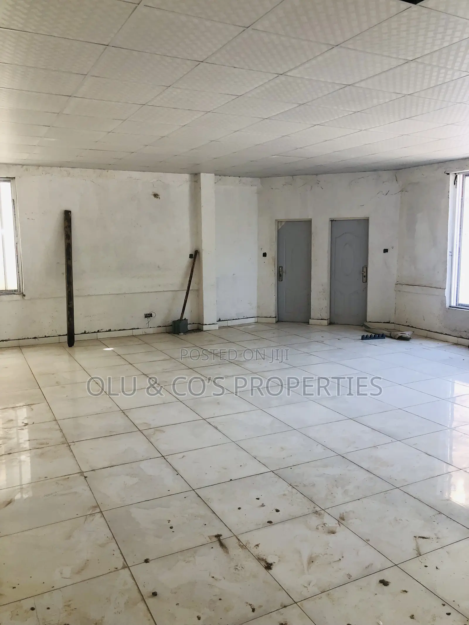Office Space in Zone 5 / Wuse